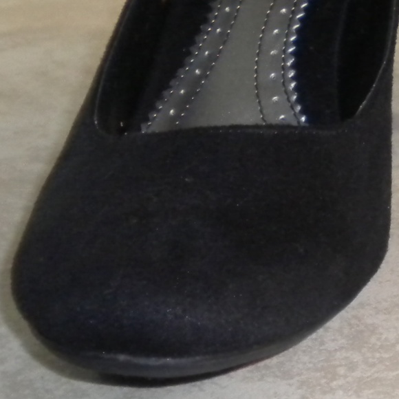 Hot Kiss Ellsie Black w/ ankle hold
